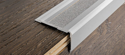 Progress Profilo per gradini proend grip in alluminio anodizzato Progress Profiles - Progress Profiles